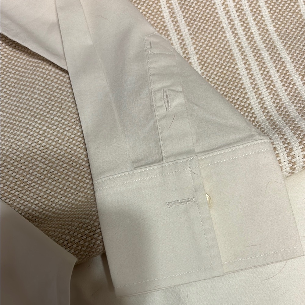 Banana Republic White Oxford Button-Up Shirt - Picture 4 of 5